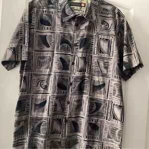 Quiksilver Black and Gray Casual Button Down Shirt with Shark Tail Pattern